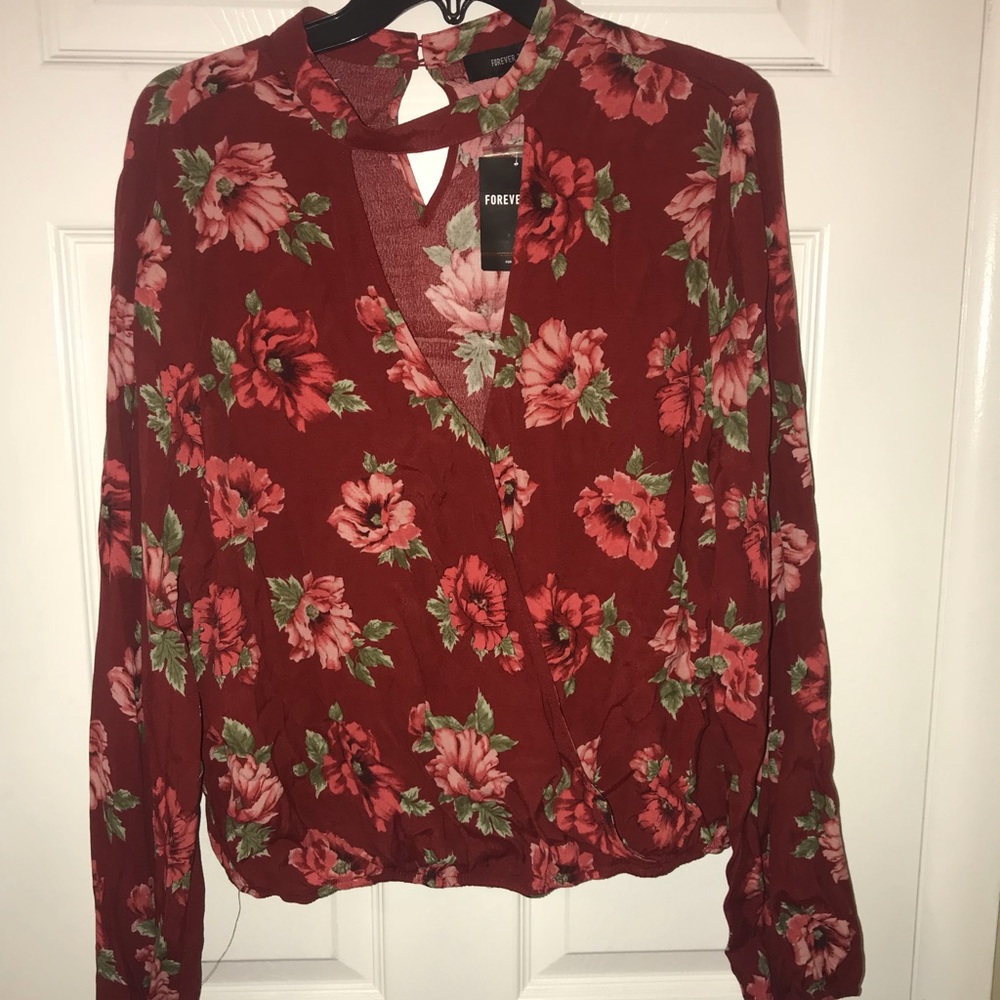 Long sleeve key whole blouse